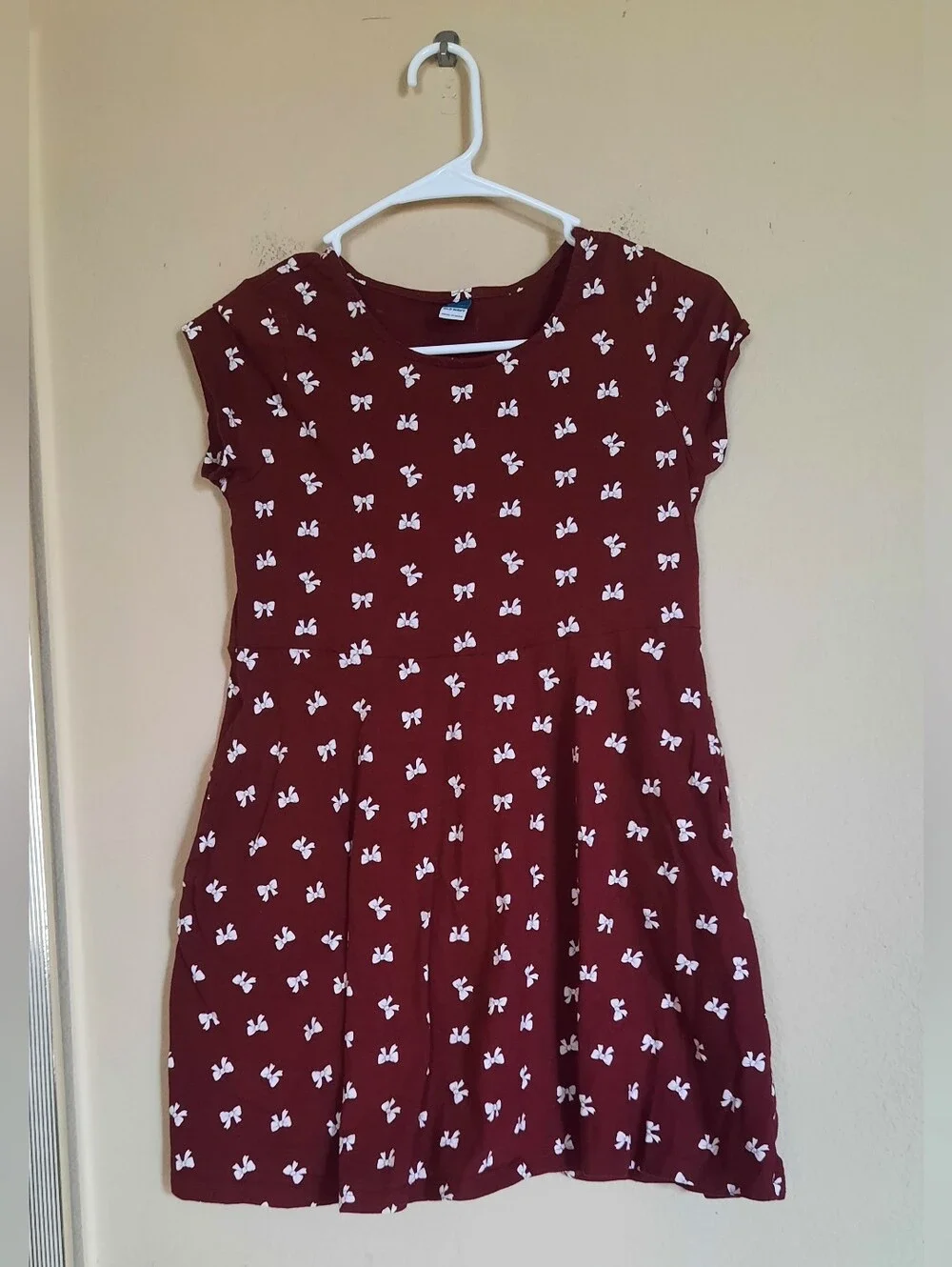 Old Navy Girls Maroon Short Sleeve Dress with White Bow Print